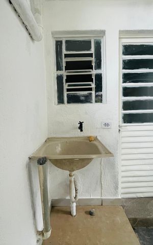 Casa à venda com 220m², 7 quartos e 2 vagas Casa à venda com 220m², 7 quartos e 2 vagasÁrea de Serviço 2