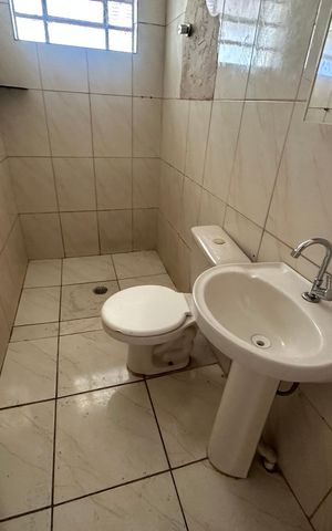 Casa para alugar com 65m², 1 quarto e sem vaga Casa para alugar com 65m², 1 quarto e sem vagaBanheiro