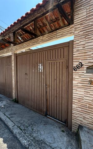 Casa para alugar com 65m², 1 quarto e sem vaga Casa para alugar com 65m², 1 quarto e sem vagaFachada + Placa