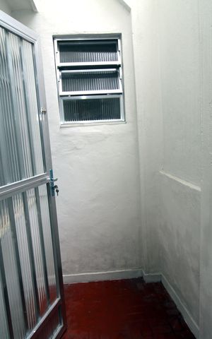 Casa para alugar com 50m², 1 quarto e sem vagaÁrea de Serviço