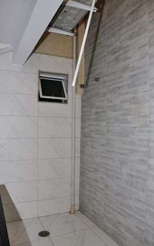 Casa à venda com 132m², 2 quartos e 5 vagas Casa à venda com 132m², 2 quartos e 5 vagasDetalhe - Área de Serviço