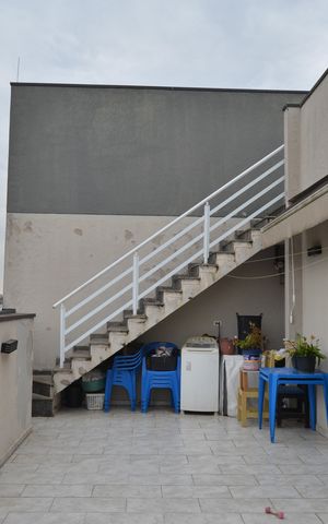 Apartamento à venda com 120m², 2 quartos e 1 vagaÁrea de Serviço