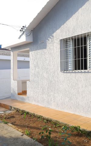 Casa à venda com 78m², 3 quartos e 3 vagasÁrea frontal