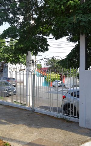 Casa à venda com 78m², 3 quartos e 3 vagasÁrea frontal