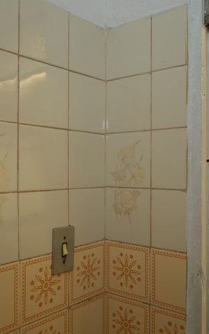 Casa à venda com 78m², 3 quartos e 3 vagasBanheiro da área externa
