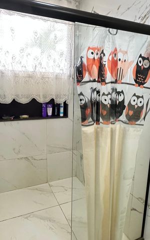 Apartamento à venda com 240m², 3 quartos e 3 vagas Apartamento à venda com 240m², 3 quartos e 3 vagasBanheiro quarto 1