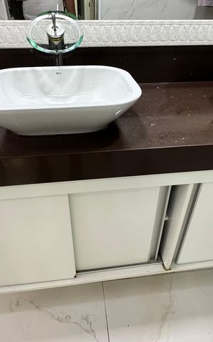 Apartamento à venda com 240m², 3 quartos e 3 vagas Apartamento à venda com 240m², 3 quartos e 3 vagasBanheiro quarto 1
