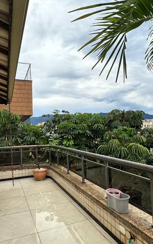 Apartamento à venda com 240m², 3 quartos e 3 vagas Apartamento à venda com 240m², 3 quartos e 3 vagasVaranda