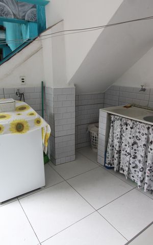 Casa à venda com 200m², 4 quartos e 1 vagaÁrea de Serviço