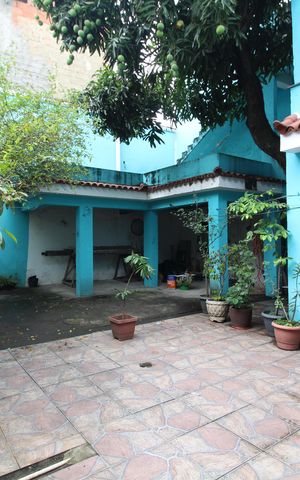 Casa à venda com 200m², 4 quartos e 1 vagaQuintal