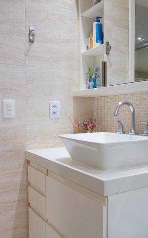 Casa de condomínio à venda com 218m², 3 quartos e 2 vagas Casa de condomínio à venda com 218m², 3 quartos e 2 vagasBanheiro suite