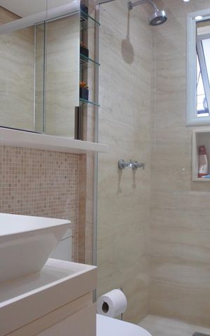 Casa de condomínio à venda com 218m², 3 quartos e 2 vagas Casa de condomínio à venda com 218m², 3 quartos e 2 vagasBanheiro suite