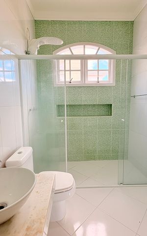 Casa à venda com 255m², 4 quartos e 3 vagasBanheiro da Suíte 2