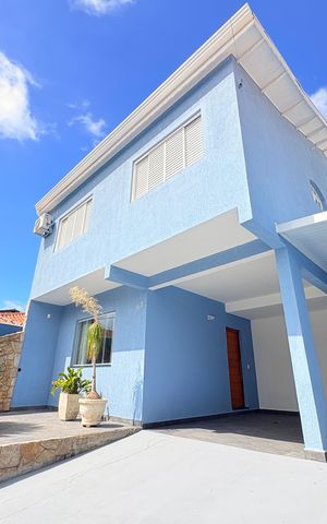 Casa à venda com 255m², 4 quartos e 3 vagasGaragem
