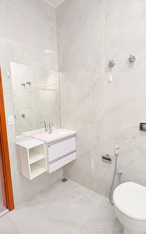 Casa à venda com 255m², 4 quartos e 3 vagasBanheiro da Suíte 1