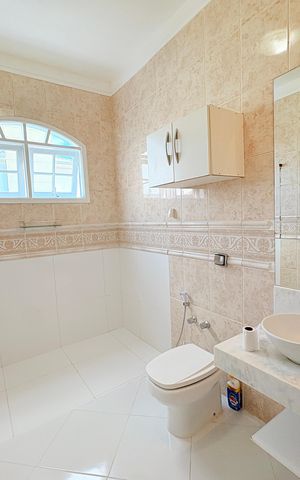 Casa à venda com 255m², 4 quartos e 3 vagasBanheiro Social 