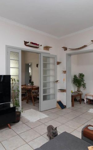 Casa à venda com 300m², 3 quartos e 3 vagasSala