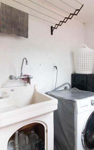Casa à venda com 300m², 3 quartos e 3 vagasCozinha e Área de Serviço