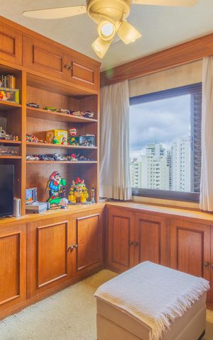 Apartamento à venda com 168m², 4 quartos e 2 vagas Apartamento à venda com 168m², 4 quartos e 2 vagasQuarto 2
