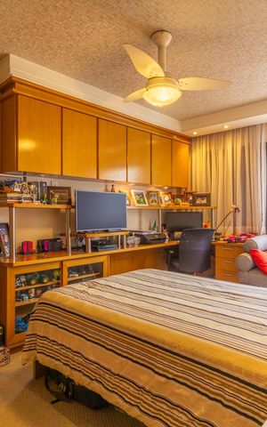 Apartamento à venda com 168m², 4 quartos e 2 vagas Apartamento à venda com 168m², 4 quartos e 2 vagasQuarto 1