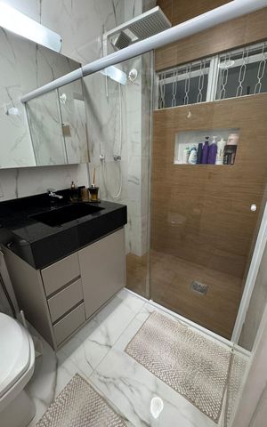 Apartamento à venda com 70m², 3 quartos e 3 vagas Apartamento à venda com 70m², 3 quartos e 3 vagasBanheiro