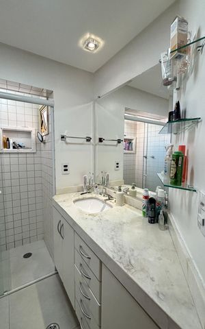 Apartamento à venda com 115m², 4 quartos e 4 vagasBanheiro da Suíte 1
