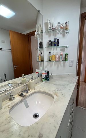 Apartamento à venda com 115m², 4 quartos e 4 vagasBanheiro da Suíte 1