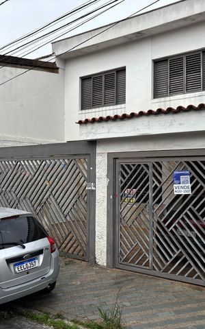 Casa à venda com 148m², 3 quartos e 2 vagasFachada 