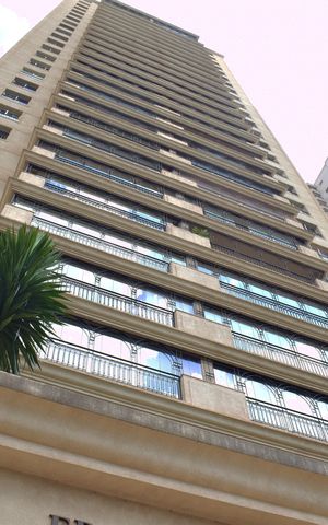 Apartamento para alugar com 217m², 4 quartos e 4 vagasFachada