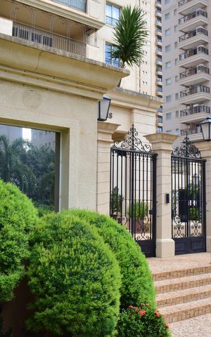 Apartamento para alugar com 217m², 4 quartos e 4 vagasFachada e portaria