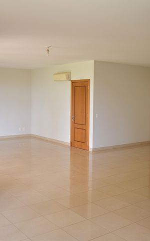 Apartamento para alugar com 217m², 4 quartos e 4 vagasSala