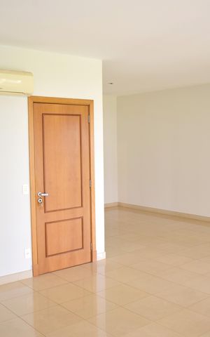 Apartamento para alugar com 217m², 4 quartos e 4 vagasSala