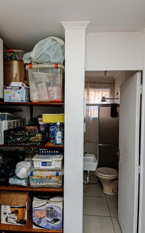 Casa à venda com 278m², 6 quartos e 5 vagas Casa à venda com 278m², 6 quartos e 5 vagasQuarto de serviço