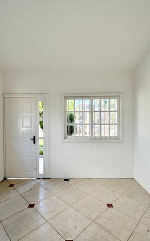 Casa para alugar com 119m², 3 quartos e 2 vagas Casa para alugar com 119m², 3 quartos e 2 vagasSala