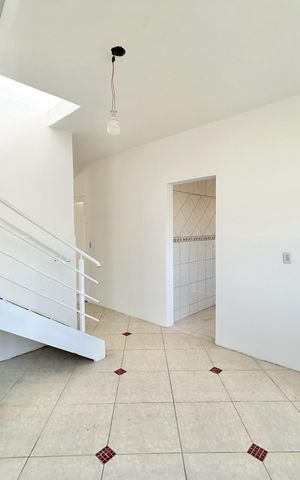 Casa para alugar com 119m², 3 quartos e 2 vagas Casa para alugar com 119m², 3 quartos e 2 vagasSala