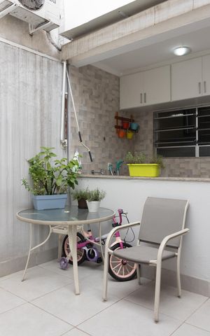Casa à venda com 83m², 3 quartos e 1 vaga Casa à venda com 83m², 3 quartos e 1 vagaÁrea de Serviço