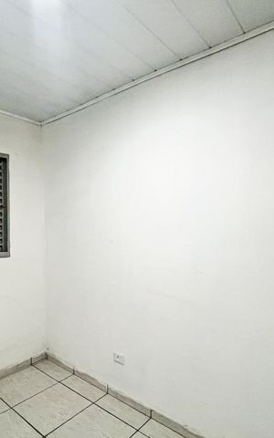Casa para alugar com 80m², 2 quartos e sem vaga Casa para alugar com 80m², 2 quartos e sem vagaQuarto 1