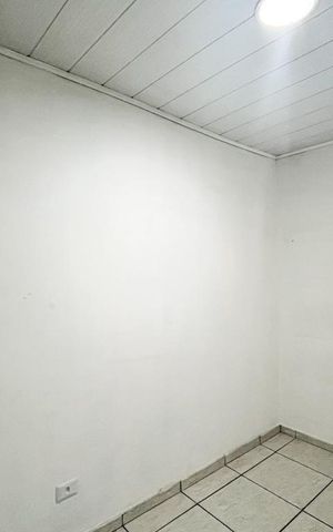 Casa para alugar com 80m², 2 quartos e sem vaga Casa para alugar com 80m², 2 quartos e sem vagaQuarto 1