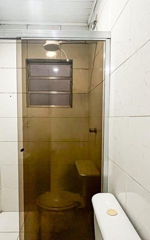 Casa para alugar com 80m², 2 quartos e sem vaga Casa para alugar com 80m², 2 quartos e sem vagaBanheiro Social