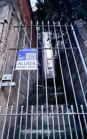 Casa para alugar com 80m², 2 quartos e sem vaga Casa para alugar com 80m², 2 quartos e sem vagaFachada