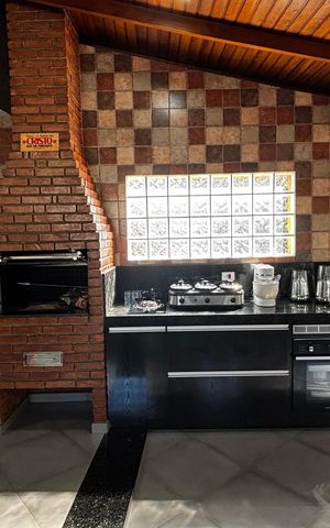 Casa à venda com 278m², 5 quartos e 3 vagas Casa à venda com 278m², 5 quartos e 3 vagasVaranda Gourmet