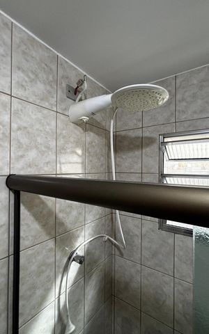 Casa à venda com 278m², 5 quartos e 3 vagas Casa à venda com 278m², 5 quartos e 3 vagasBanheiro 1