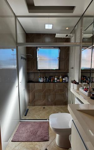 Casa à venda com 278m², 5 quartos e 3 vagas Casa à venda com 278m², 5 quartos e 3 vagasBanheiro 2