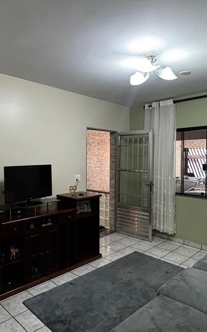 Casa à venda com 278m², 5 quartos e 3 vagas Casa à venda com 278m², 5 quartos e 3 vagasSala 1
