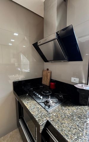 Casa à venda com 278m², 5 quartos e 3 vagas Casa à venda com 278m², 5 quartos e 3 vagasCozinha 2