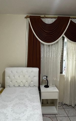 Casa à venda com 278m², 5 quartos e 3 vagas Casa à venda com 278m², 5 quartos e 3 vagasQuarto 2