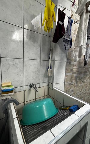 Casa à venda com 278m², 5 quartos e 3 vagas Casa à venda com 278m², 5 quartos e 3 vagasÁrea de Serviço