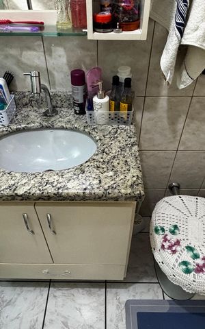 Casa à venda com 278m², 5 quartos e 3 vagas Casa à venda com 278m², 5 quartos e 3 vagasBanheiro 1