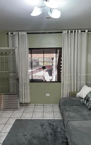 Casa à venda com 278m², 5 quartos e 3 vagas Casa à venda com 278m², 5 quartos e 3 vagasSala 1