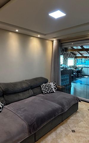 Casa à venda com 278m², 5 quartos e 3 vagas Casa à venda com 278m², 5 quartos e 3 vagasSala 2
